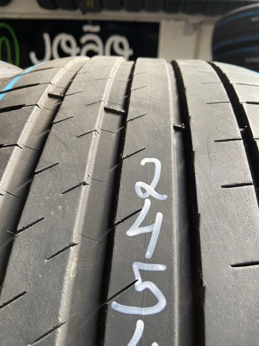 Pneus 245 / 40 R 19 Michelin Pilot Sport 4