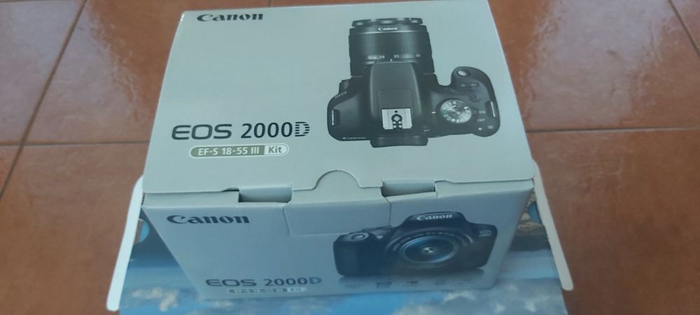 Conjunto Câmera Fotográfica Canon EOS 2000D