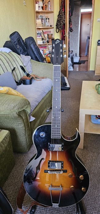 The Loar LH280 hollow body (ES175)