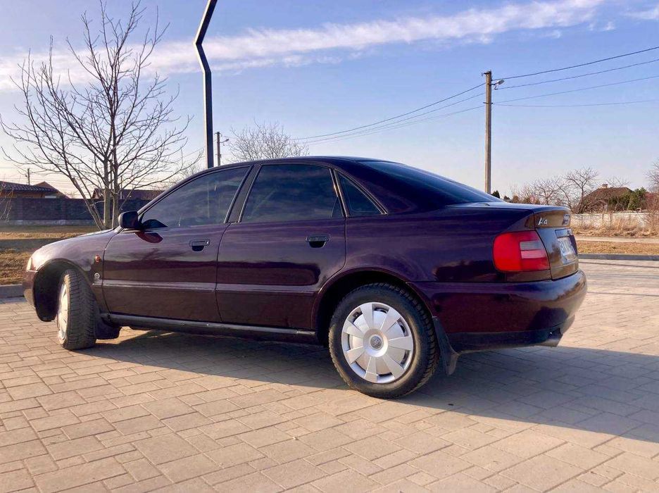 Продам автомобіль AUDI