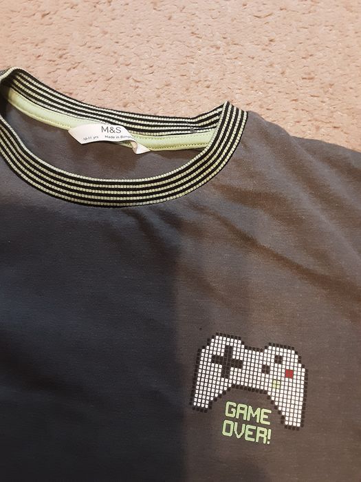 2x t-shirt  146/152