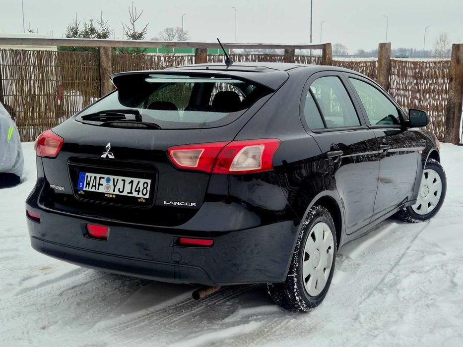 Mitsubishi Lancer Benzyna 109 KM 5-drzwiowy HB 2010r