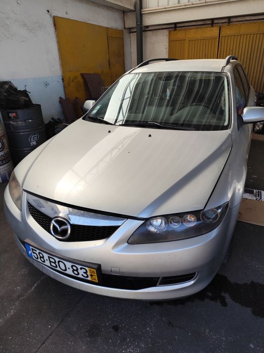 Mazda 6 avariado
