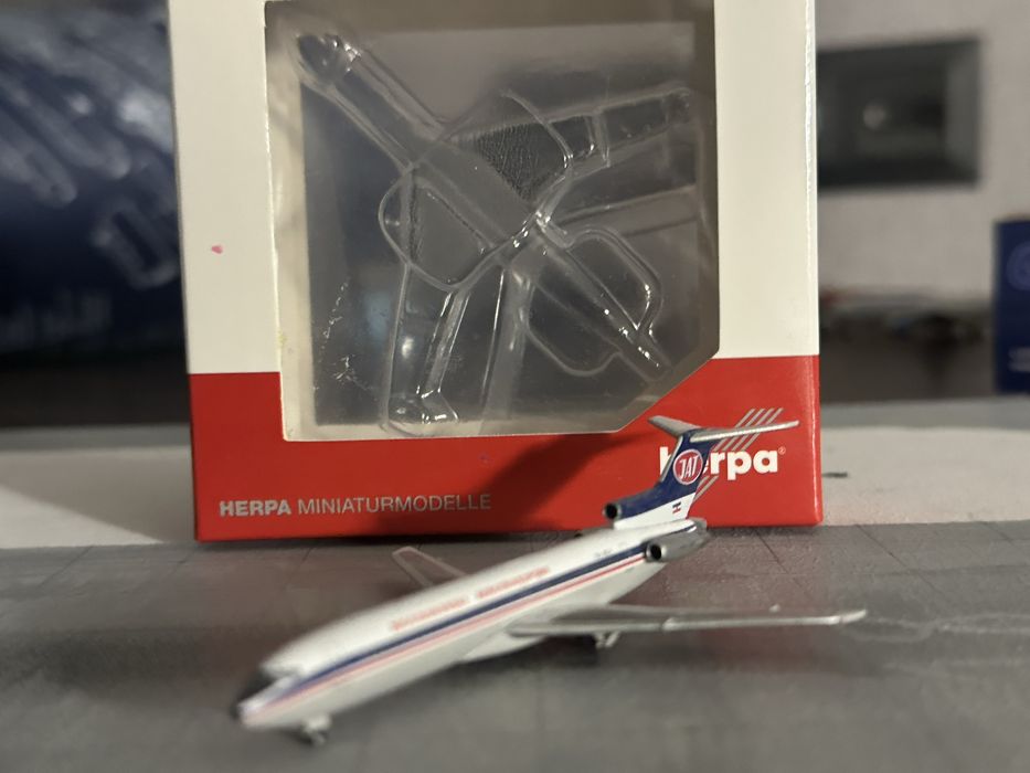 Продаю 4 масштабных моделей