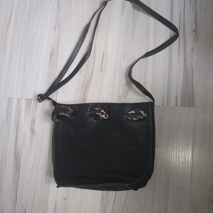 Torebka średnia czarna