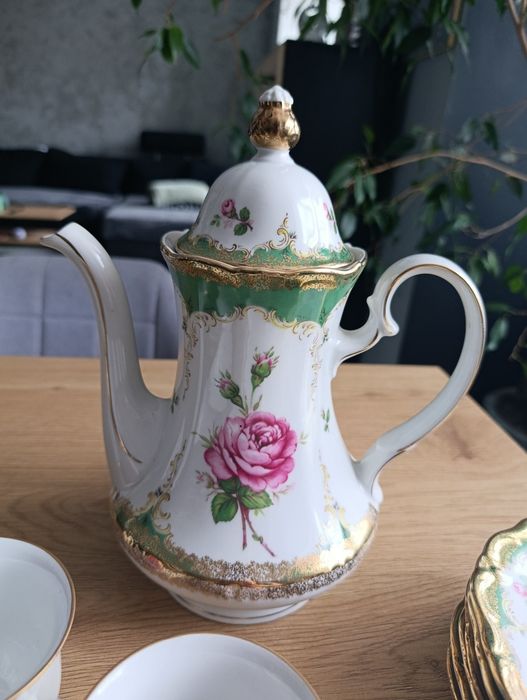 Zastawa stołowa serwis kawowy porcelana kwiaty