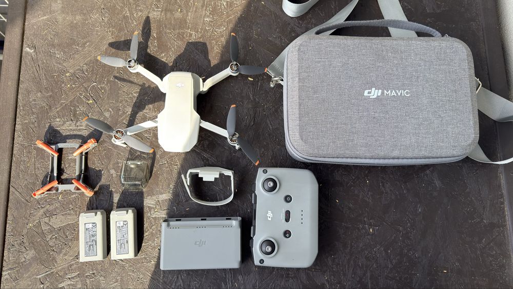 Dron Dji mini 2 se