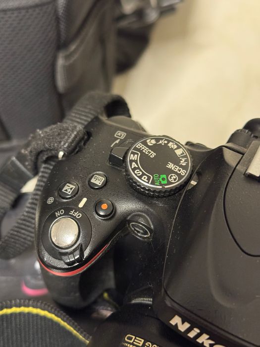 Фотоапарат Nikon D5100 + 35mm f/1.8G + 18-70mm ED (повний комплект)