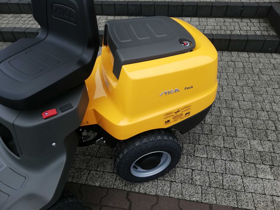 Nowy Traktorek kosiarka STIGA Park Combi 85QF, mulczer , Husqvarna