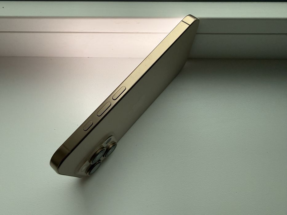 Apple iPhone 16 Pro 256gb Gold Neverlock 93%