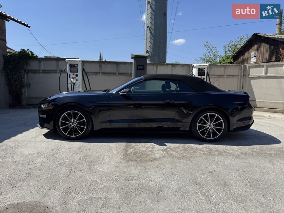 Продам автомобіль Ford Mustang 2019