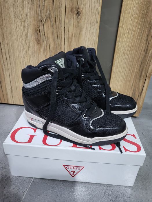 GUESS ORYGINALNE damskie za kostkę  sneakersy rozm.38 czarne stan bdb