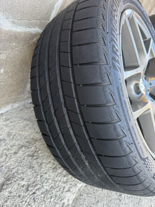 Оригінальні диски 5*120 резина BRIDGESTONE 255/45/R18 рік 21/23