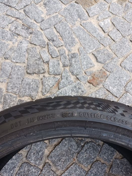 Vendo pneus semi-novos 245/35/19 Continental