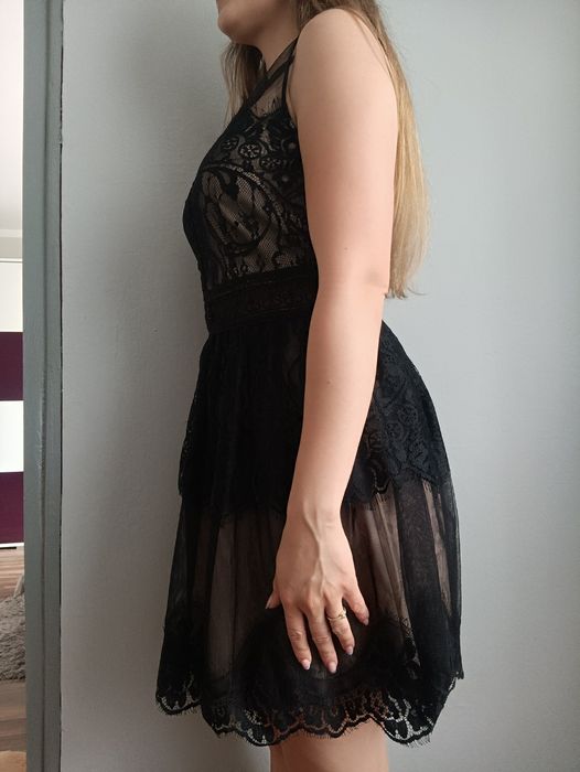 Czarna elegancka sukienka