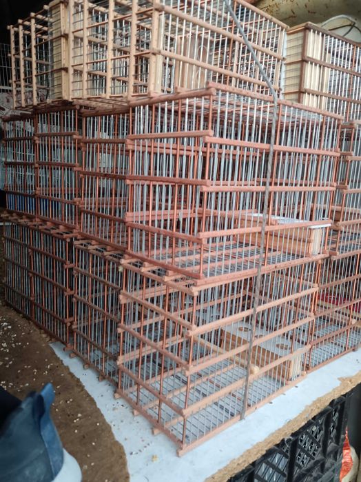 Vendo gaiolas artesanais feitas a mão