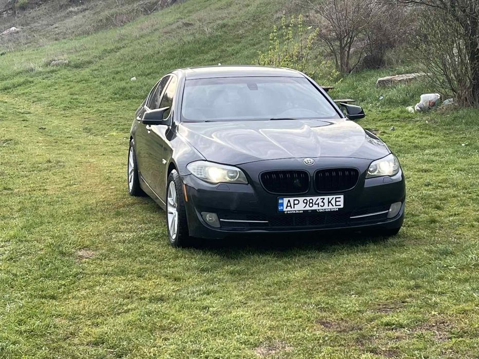 BMW F 10 (528) 2011 Атмосфера