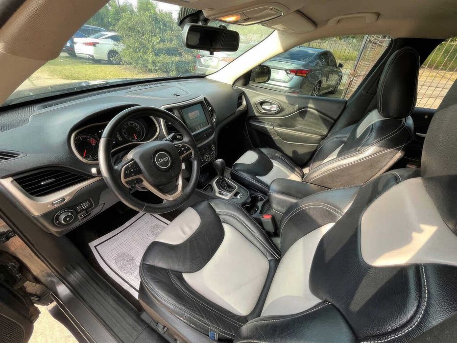 Jeep Cherokee Latitude      2016