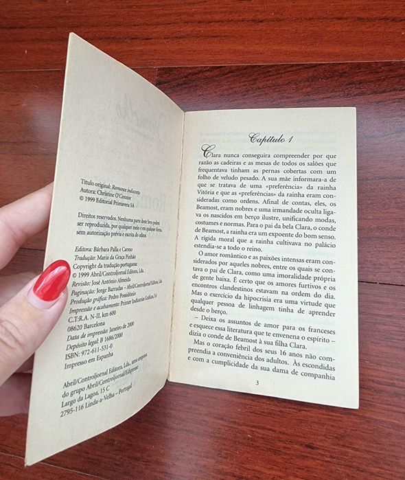 Livro "Vermelho - Romance Clandestino", Vol. 4, de Christine O'Connor