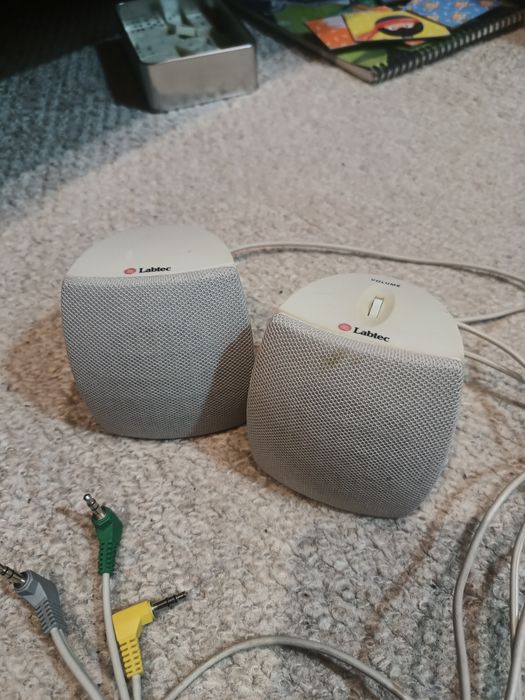 Вінтажні колонки labtec