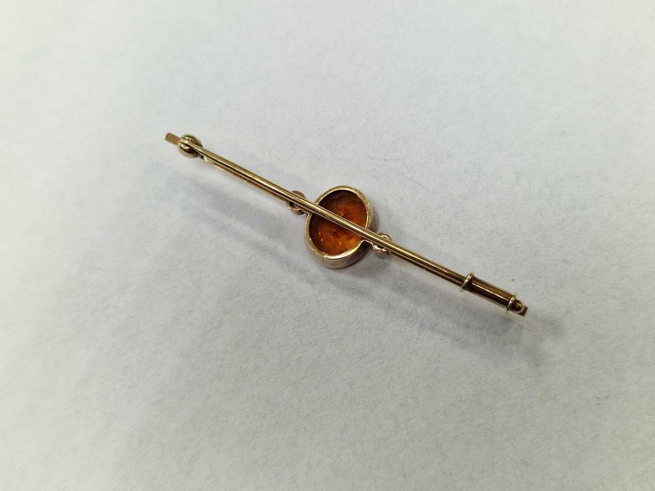 XX wiek! Złota broszka/ 585/ 4.00 gram/ Perły morskie/ Topaz złocisty
