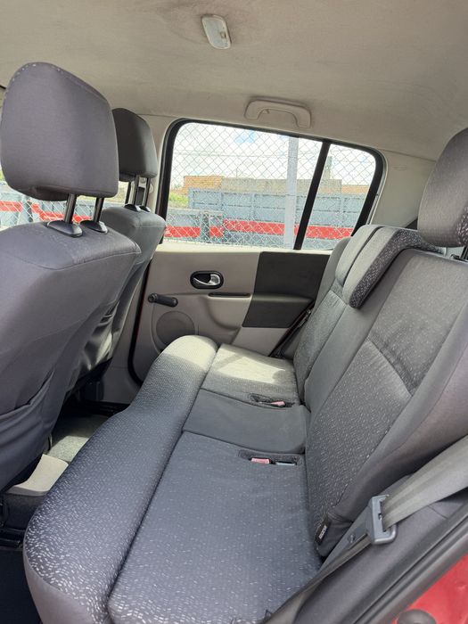 Renault Modus 1.2i 75CV