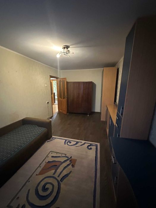 Продаж трикімнатної квартири з автономкою