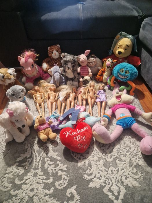 Lalki i pluszaki