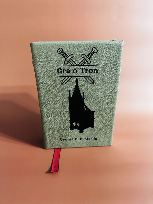 Gra o Tron – ręcznie oprawiona w skórę, unikatowa książka
