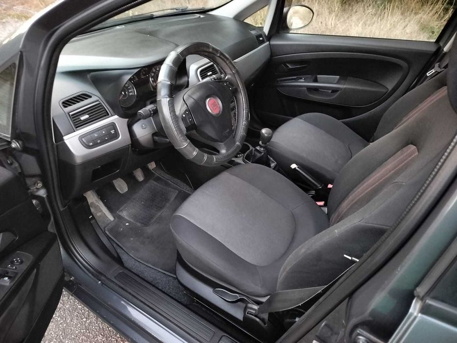 Fiat Grande Punto 1.2i - 2012 / Ar Condicionado