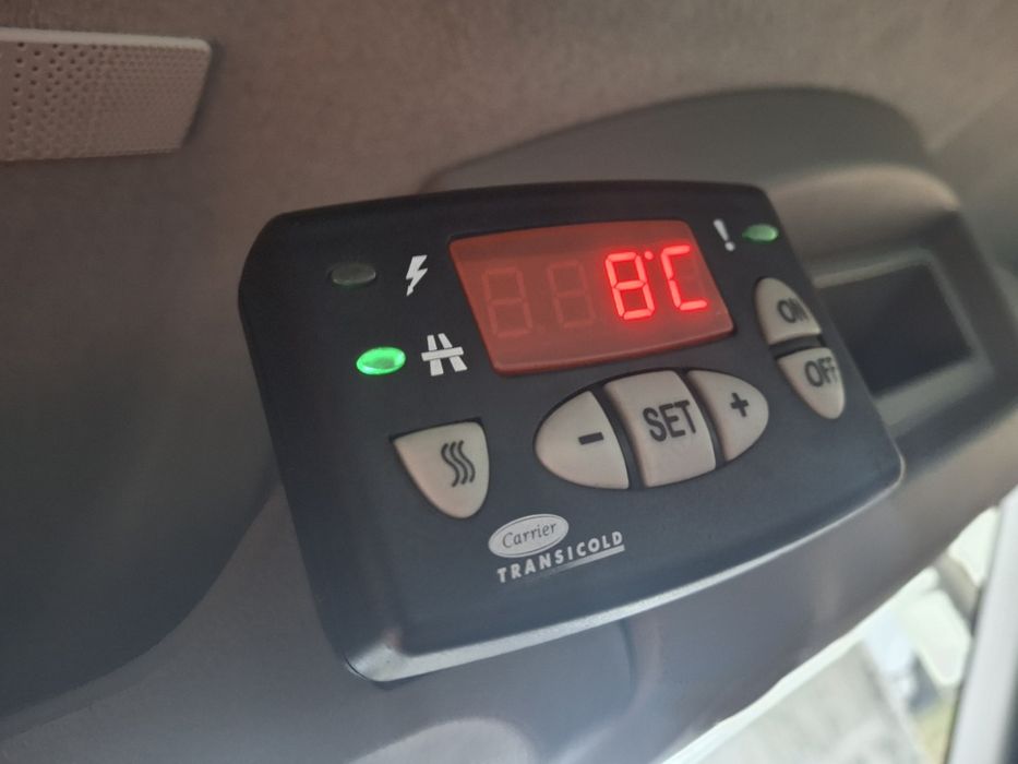 Agregat chłodniczy Carrier Xarios 350 22r stan bdb 12V 230V