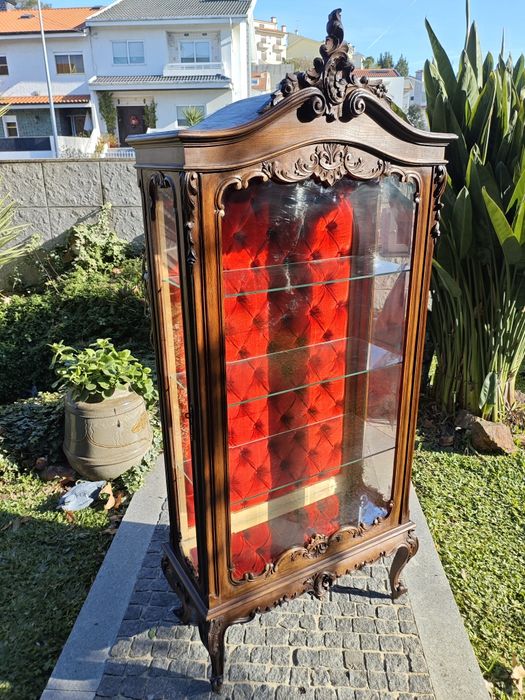 Vitrine Luís XV  em ótimo estado