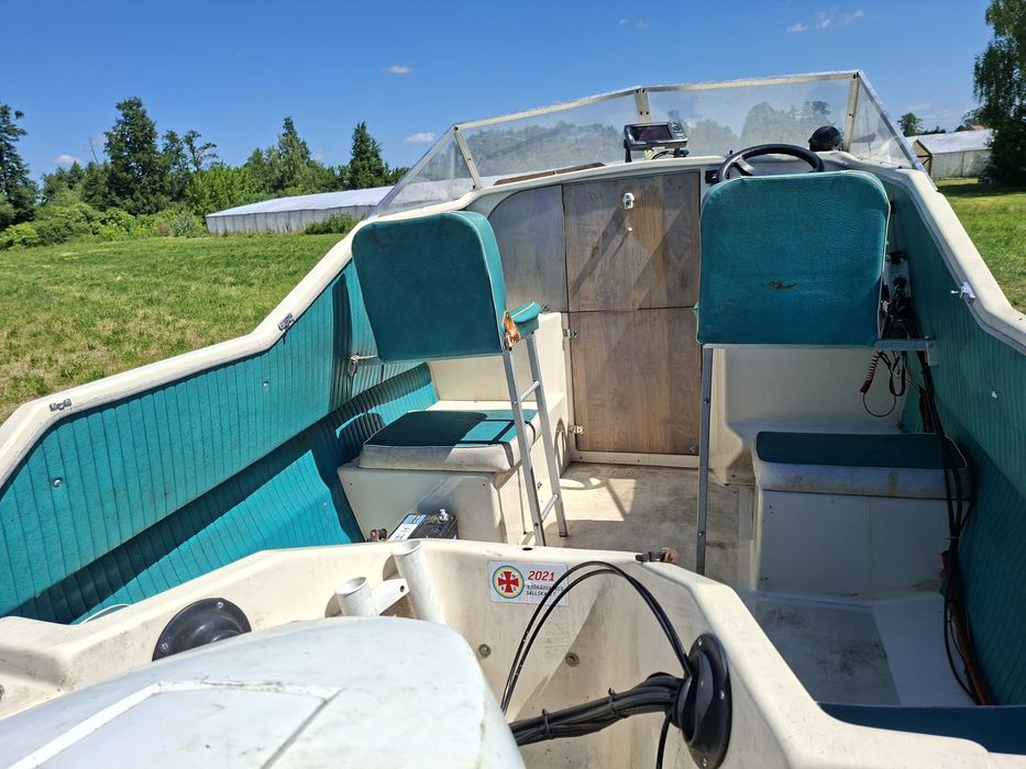 Łódka łódź kabinowa shetland 570 silnik zaburtowy johnson 110 KM