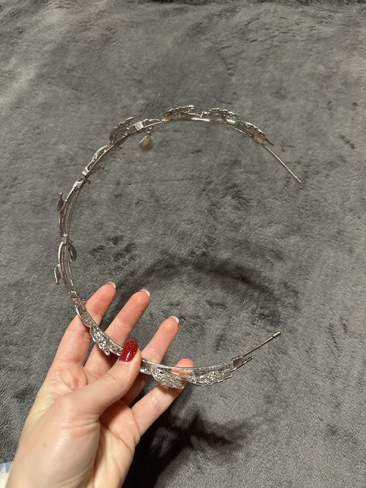 Диадема, тиара, украшение на голову с кристалами