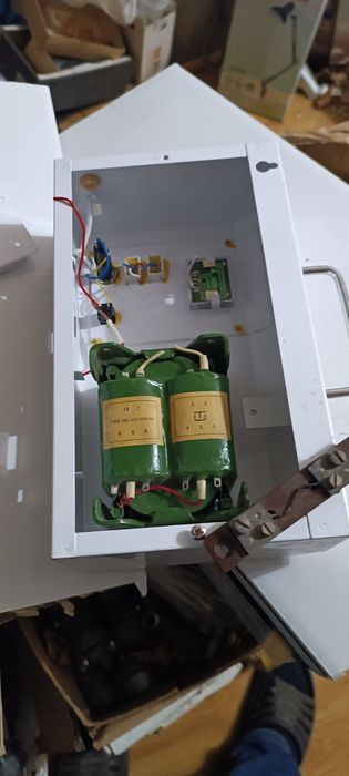 Трансформатор для зарядного с корпусом.