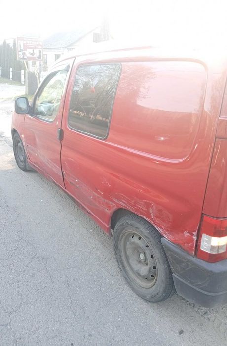 Автомобіль Пежо партнер