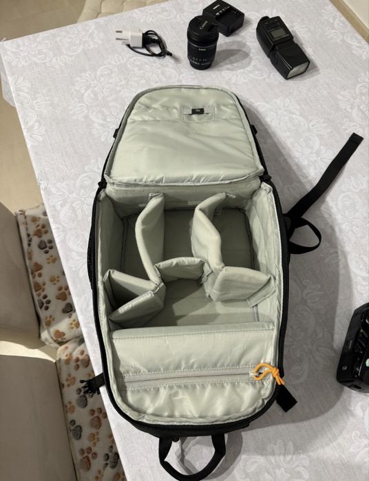 Flash Yongnuo + mochila Lowepro