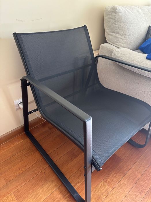 Conjunto de lounge preto para varanda/jardim: 2 poltronas + banco de 2 lugares (novo, na caixa) + mesa de centro