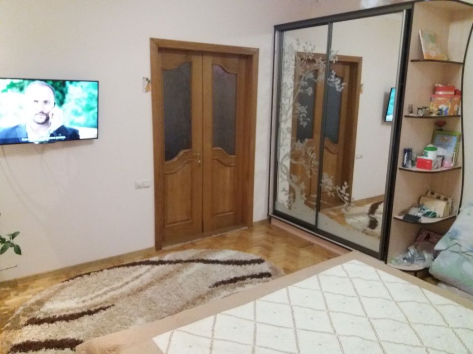 Оренда Квартира. Будинок Здаю кімнату для військовослужбовця або сім'ї