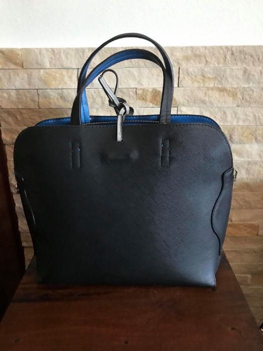 Mala Desigual preta/azul reversível