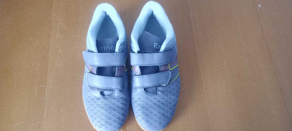 Buty sportowe halówki