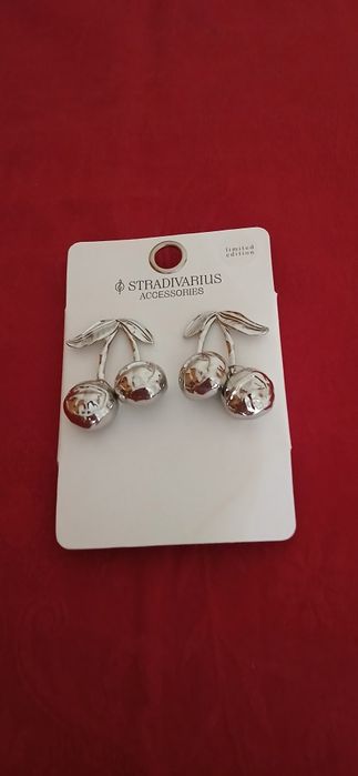 Brincos Stradivarius,  edição limitada