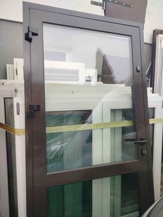 Sprzedam drzwi zewnętrzne