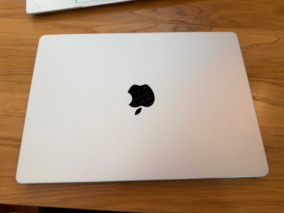 MacBook Pro 14 M1 Pro / 16 GB RAM / 512 GB SSD A2442
