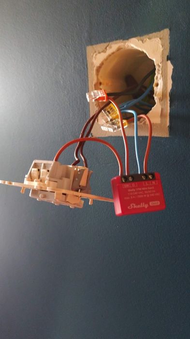 Eletricista Profissional - Serviços Elétricos em Geral.