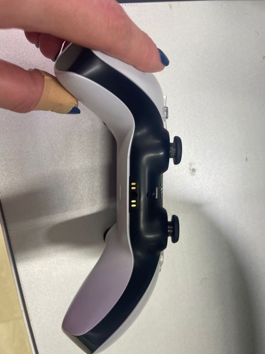 Comando PlayStation dualsense branco- botoes nao funcionam