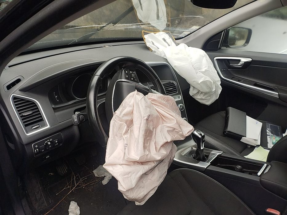 Volvo xc60 sinistrado