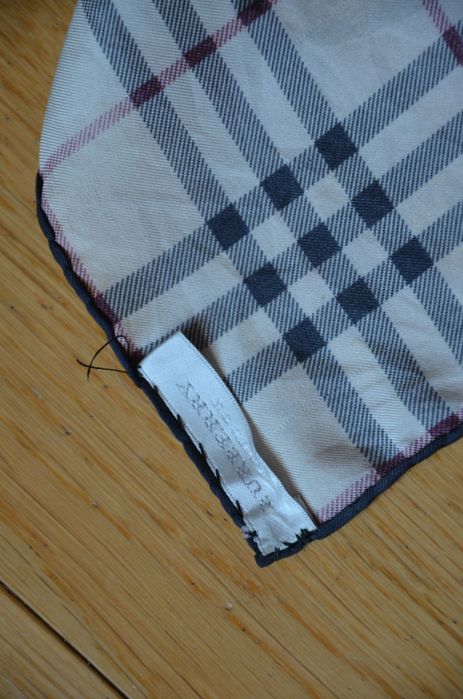 Burberry apaszka chusta 100% Silk jedwab