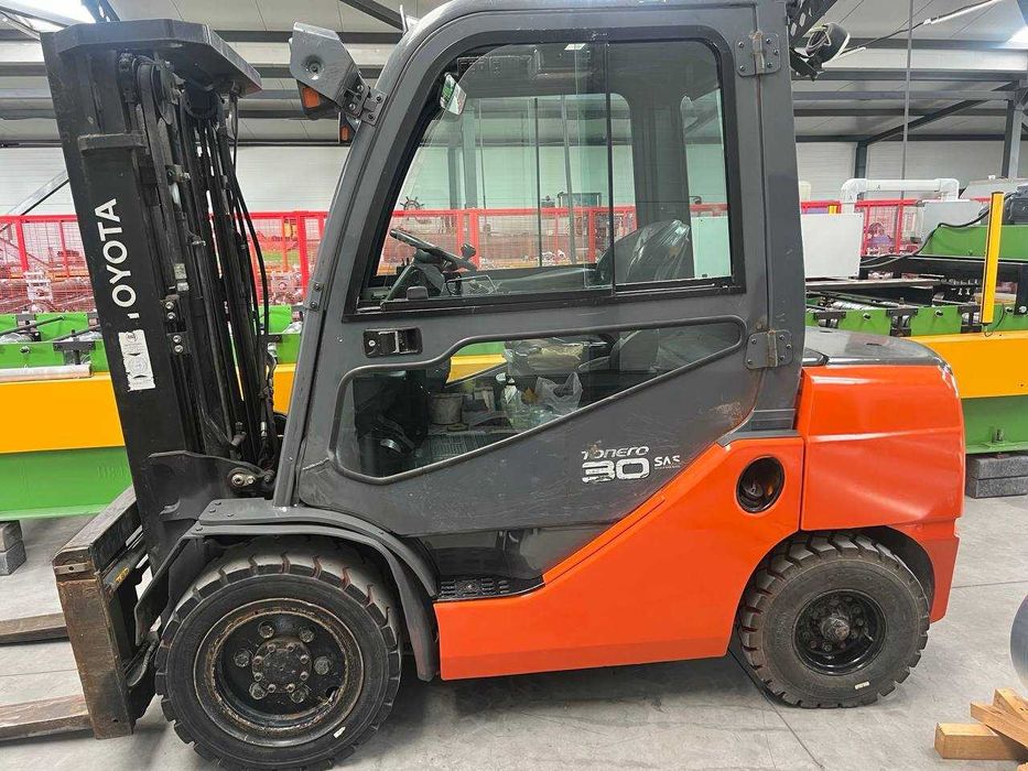Продається Toyota Tonero 30 SAS — надійний дизельний навантажувач