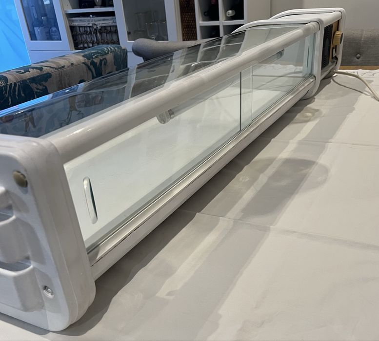 Vitrine refrigerafora de balcão